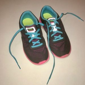 Girls Nike’s ⭐️SALE!!⭐️